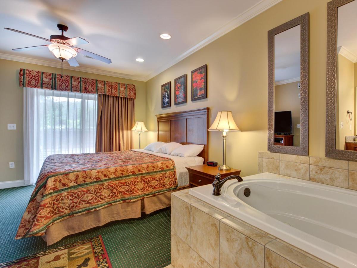 City Bear, 2Br, Pool, Spa, Downtown Gatlinburg, Sleeps 6 Leilighet Eksteriør bilde